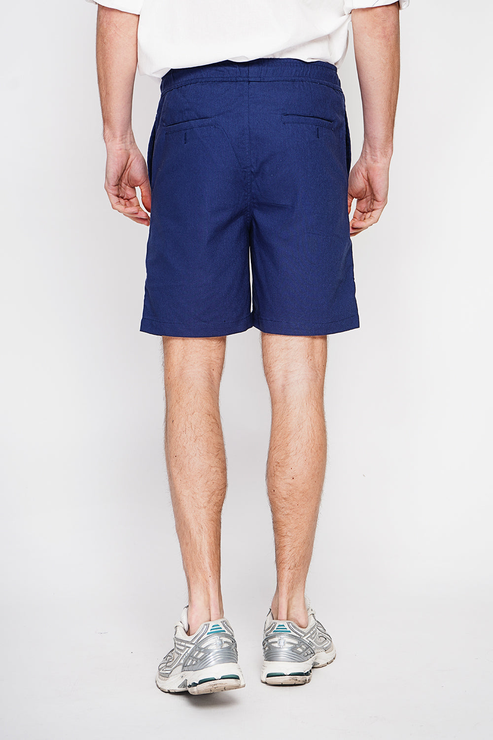 Bermuda shorts with elasticated waistband and drawstring, 2 side pockets on the front, 2 back pockets – Navy – Secret du Lin
