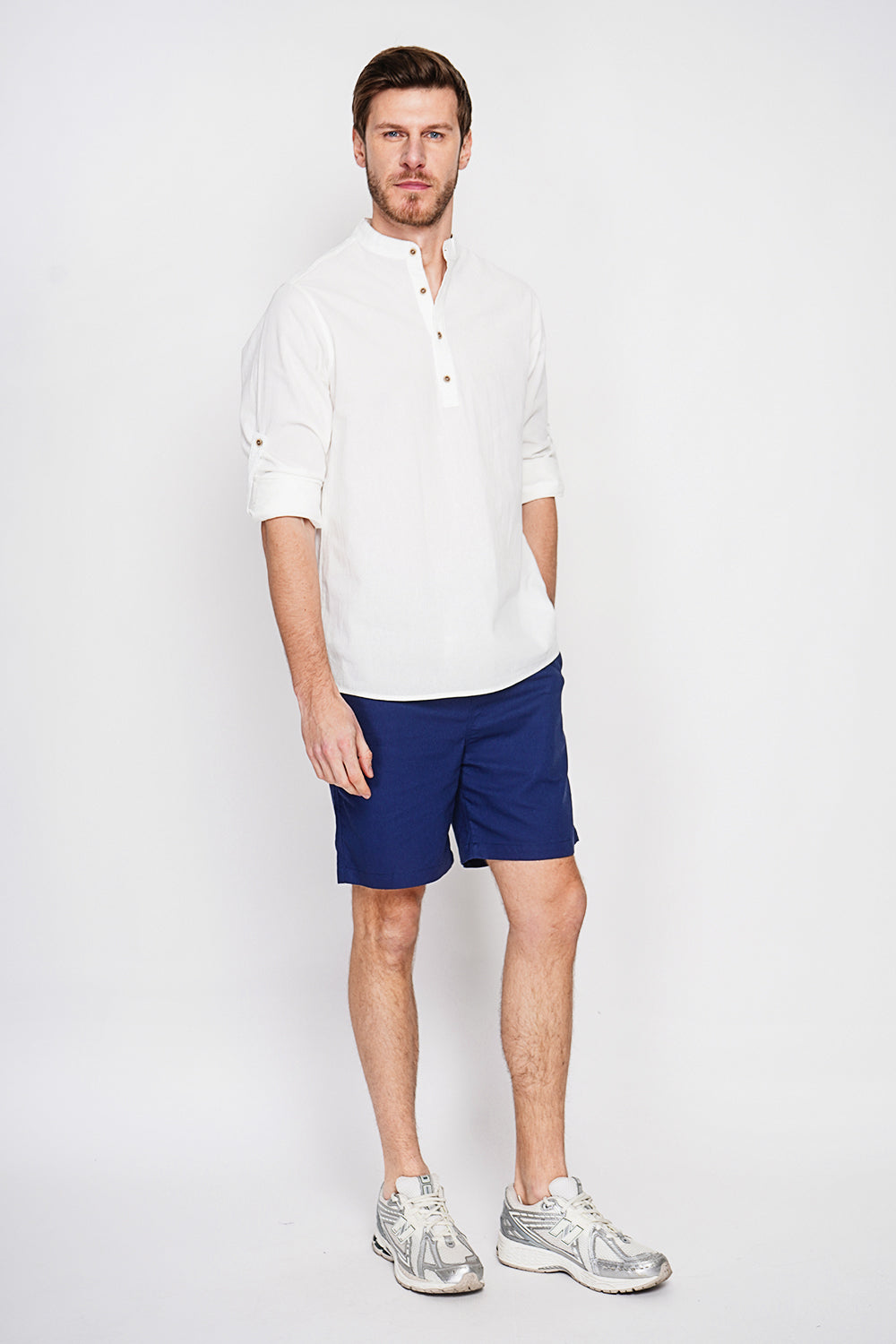 Chemise col officier boutonnée, manches longues – Blanc – Secret du Lin