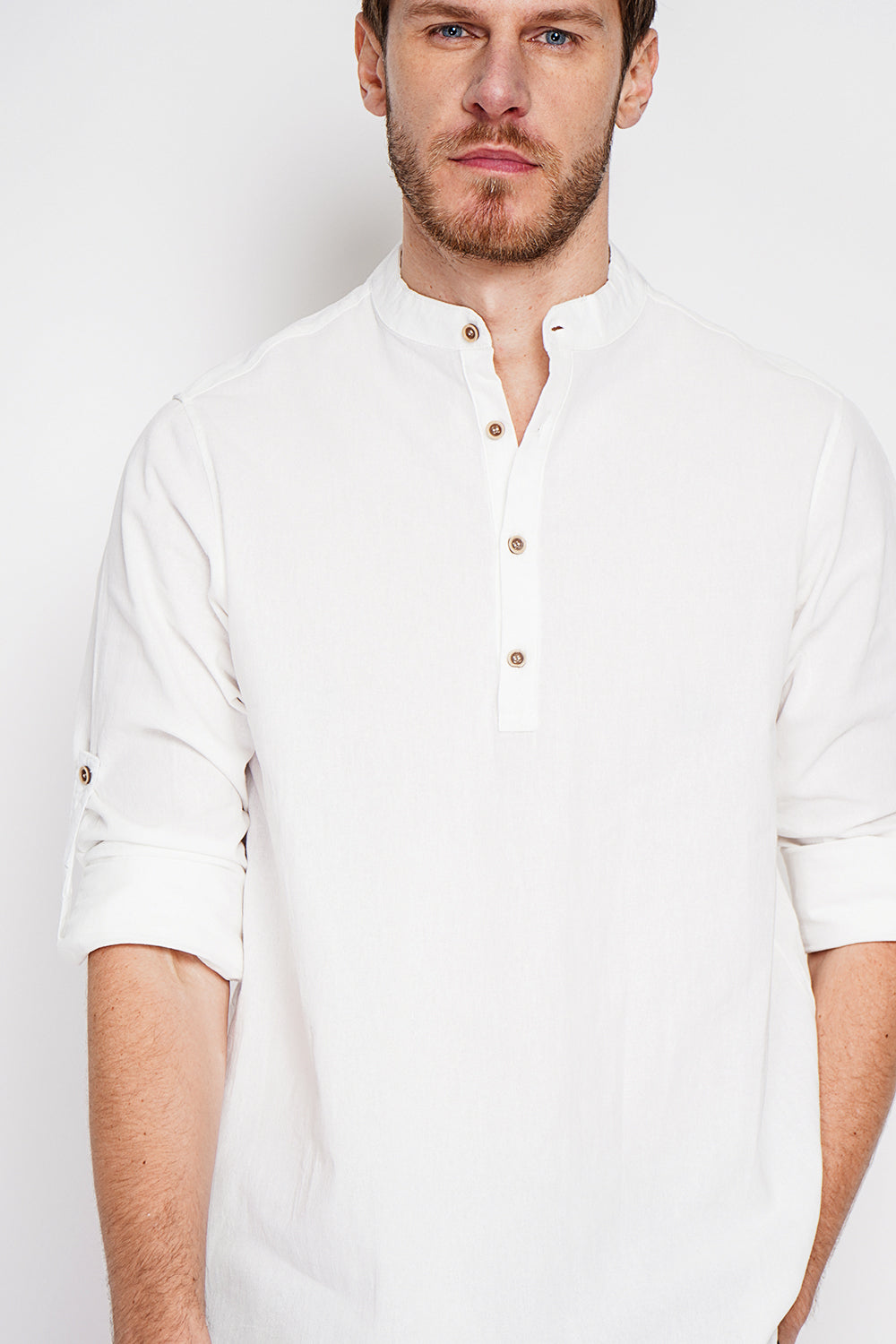 Chemise col officier boutonnée, manches longues – Blanc – Secret du Lin