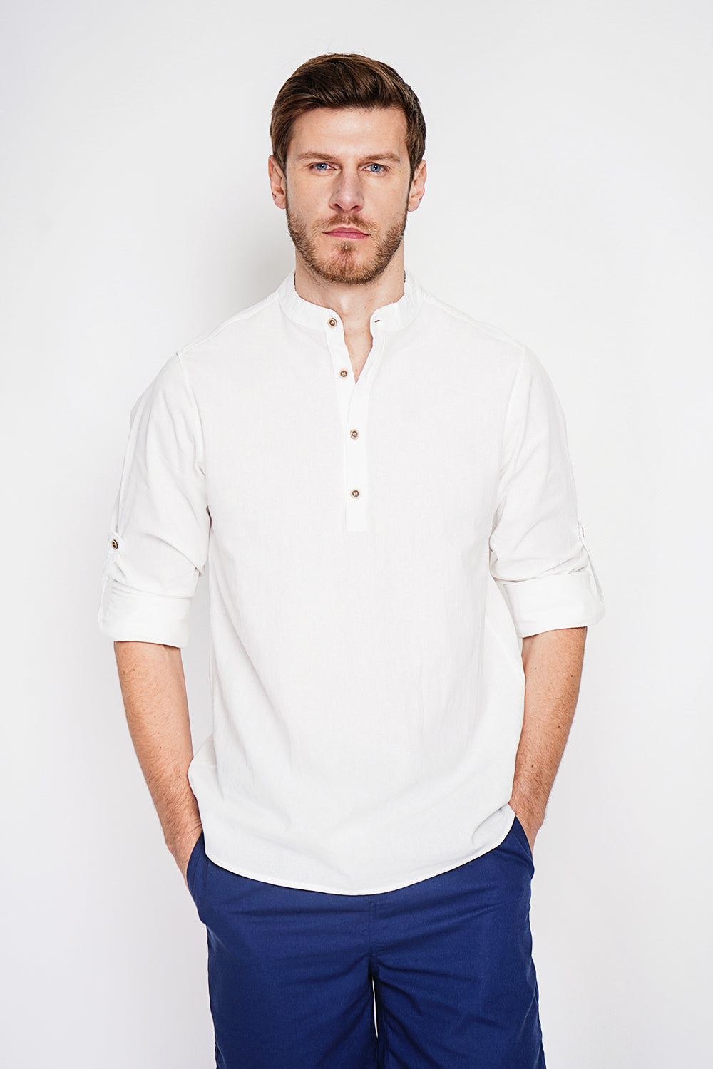 Chemise col officier boutonnée, manches longues – Blanc – Secret du Lin