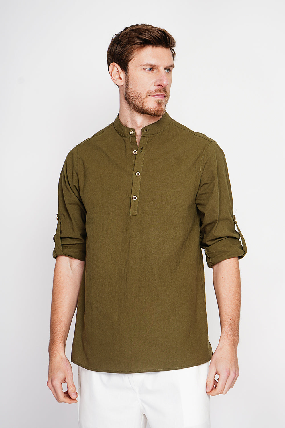 Chemise col officier boutonnée, manches longues – Kaki – Secret du Lin