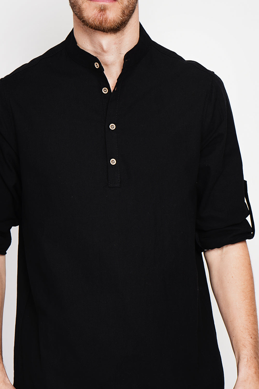 Chemise col officier boutonnée, manches longues – Noir – Secret du Lin