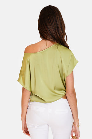 Wide round neck top with short sleeves