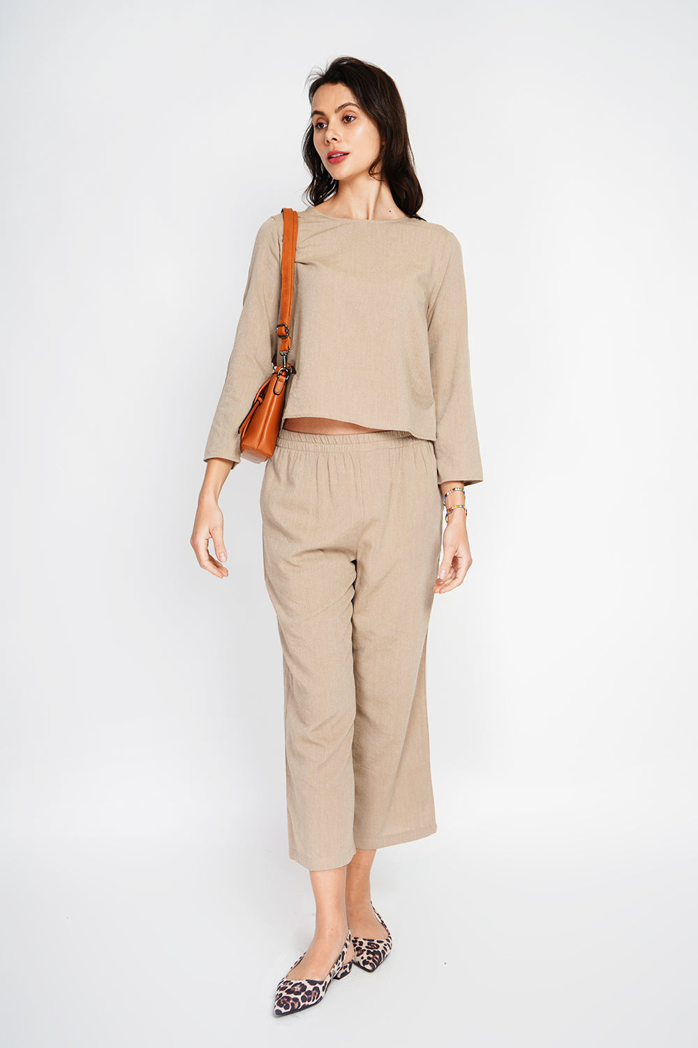 Round neck top with 3/4 sleeves and high waist wide leg pants set
