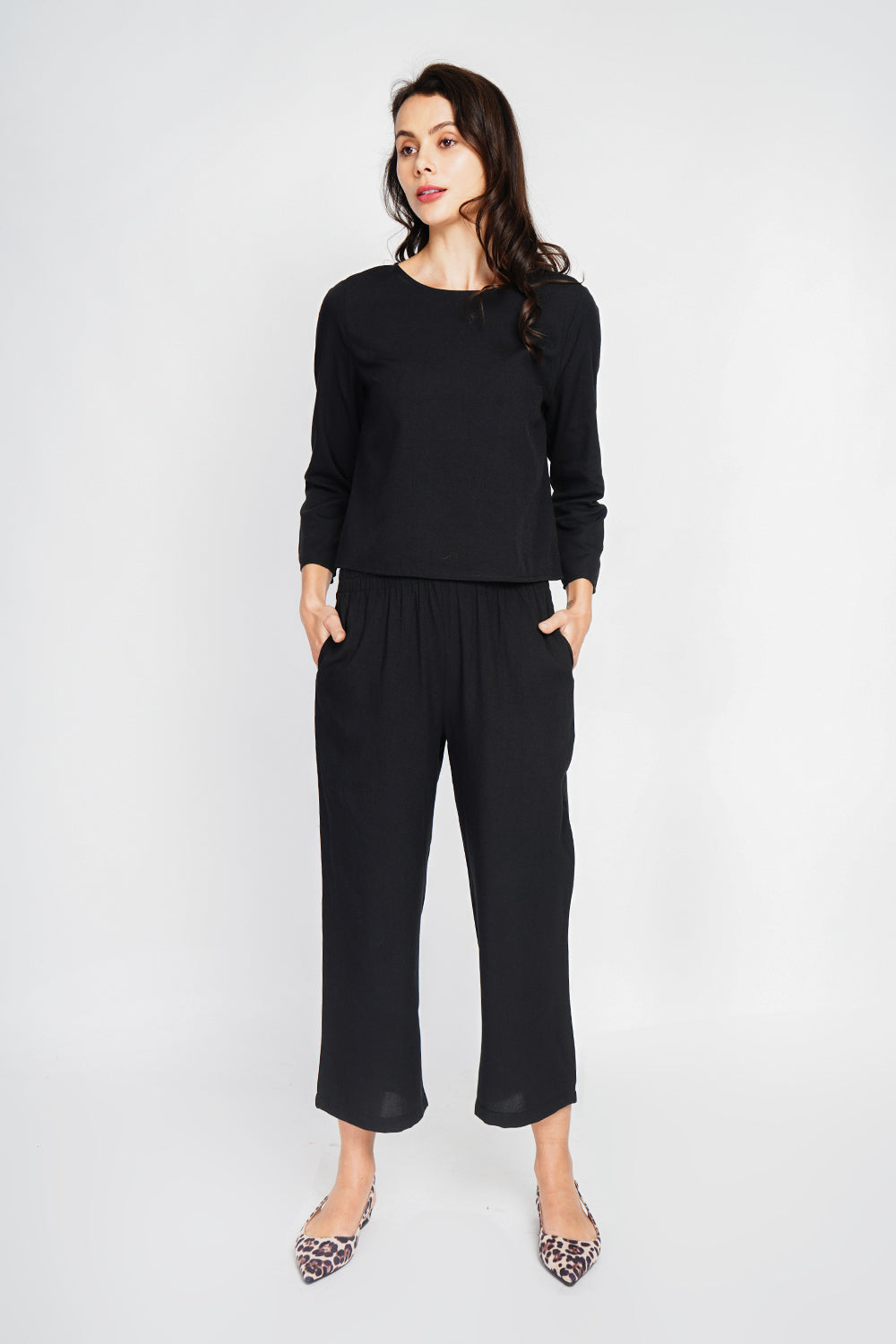 Round neck top with 3/4 sleeves and high waist wide leg pants set