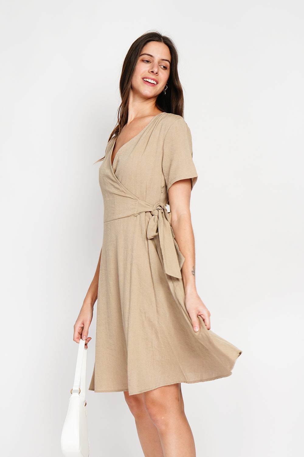 Wrap dress with belt and long sleeves – Camel – William de Faye
