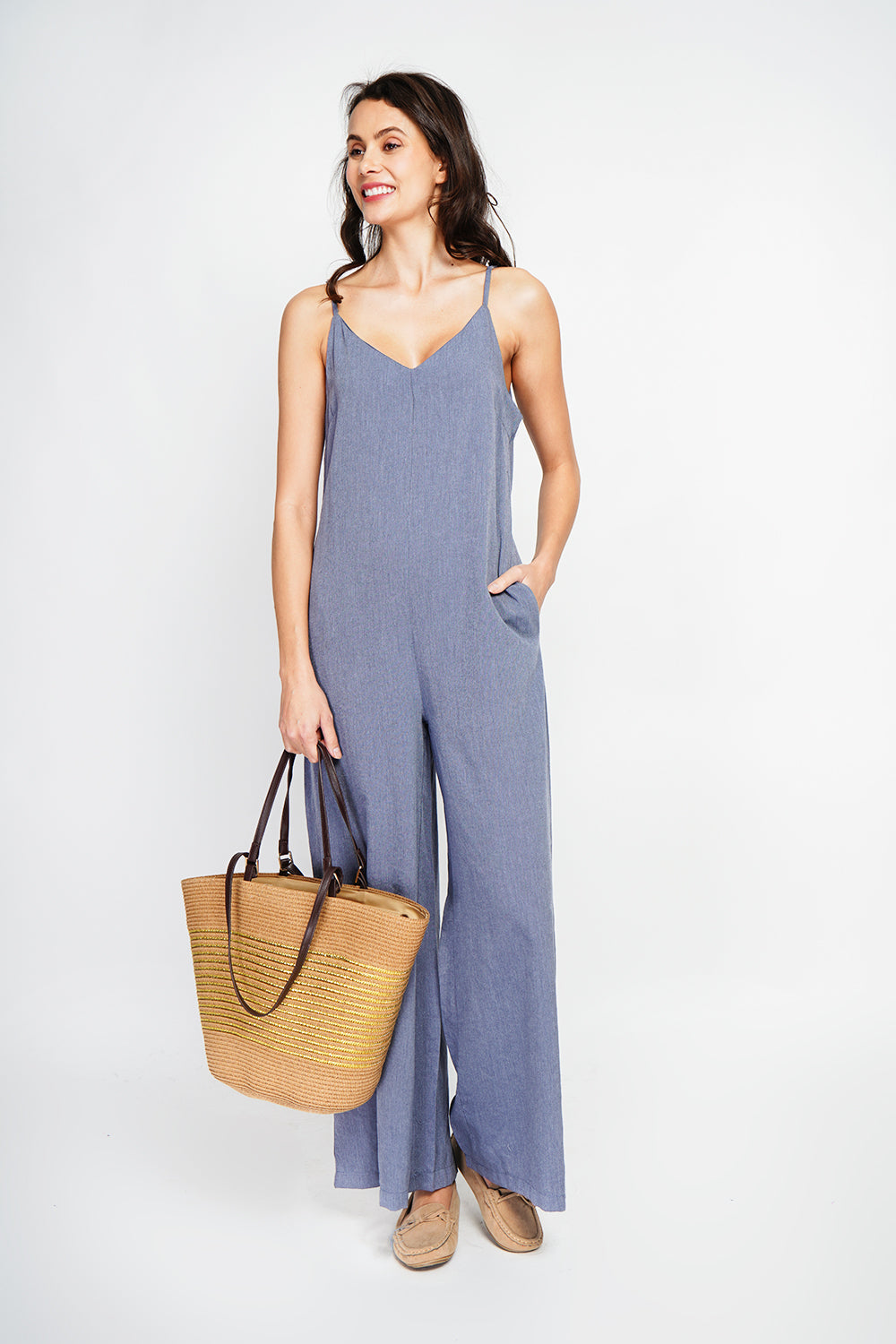 Trapeze overalls with straps and side pockets