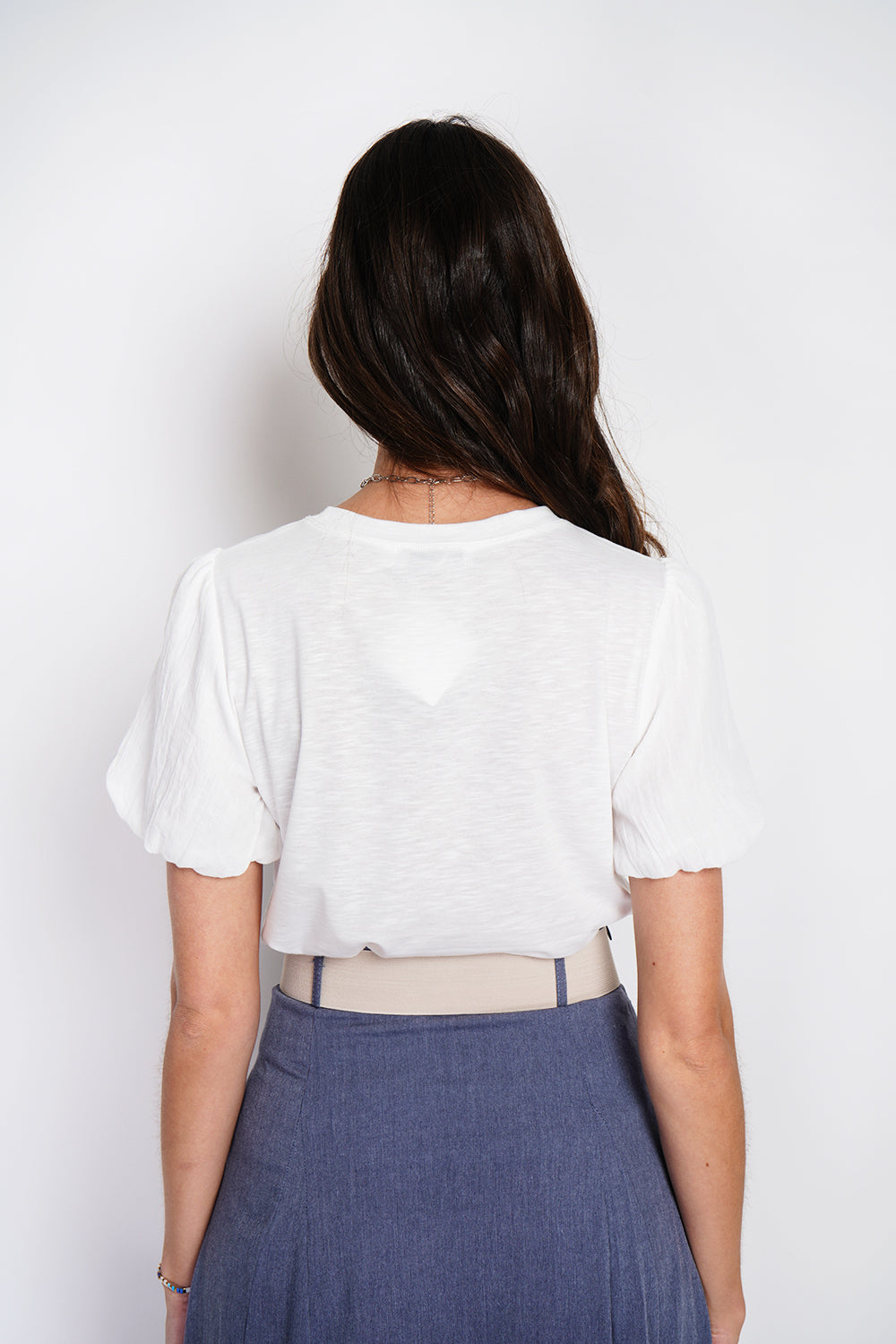 Short sleeve crew neck t-shirt with puffed sleeves