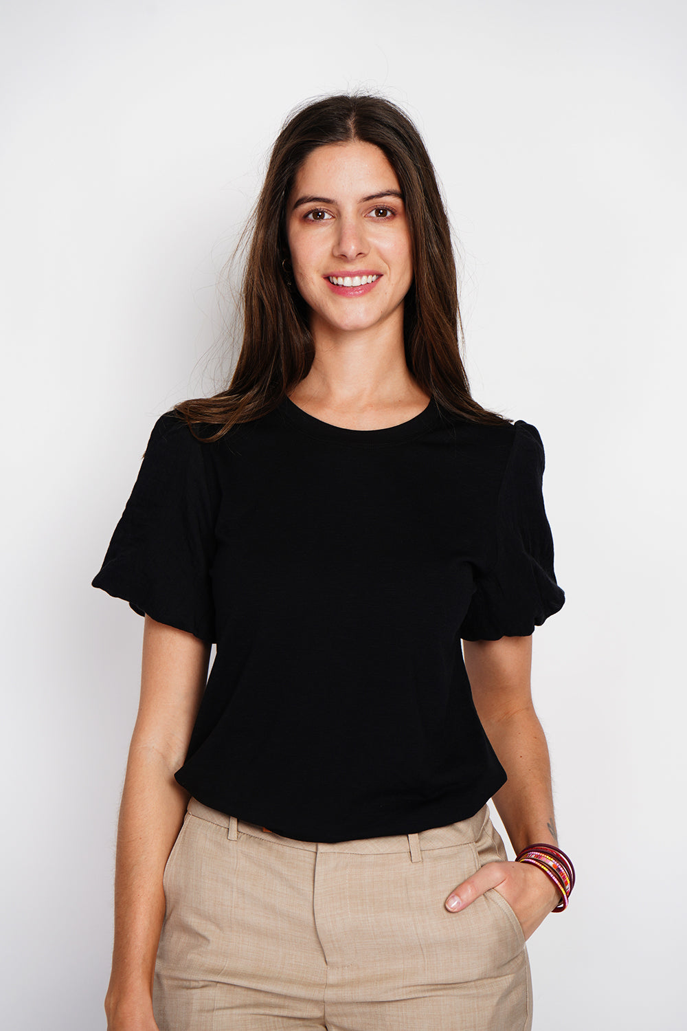 Short sleeve crew neck t-shirt with puffed sleeves