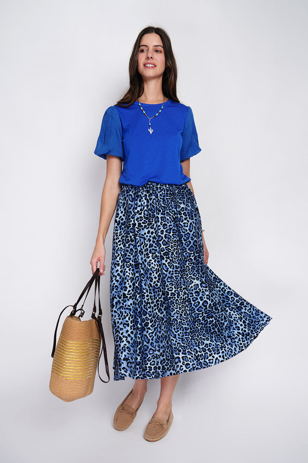 Short sleeve crew neck t-shirt with puffed sleeves