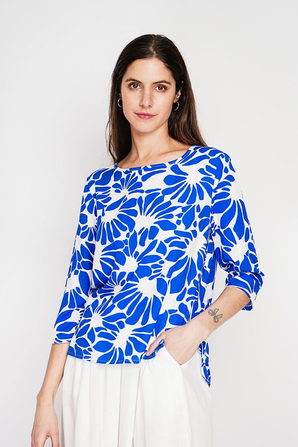 Top imprimé col rond manches mi-longues – Bleu roi – William de Faye