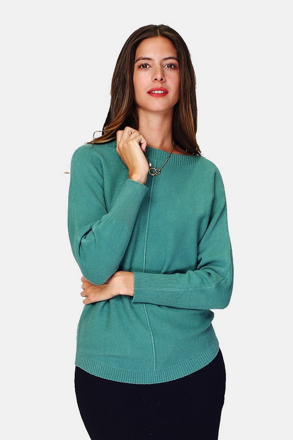 Nervous boat-neck sweater in front with batwing sleeves