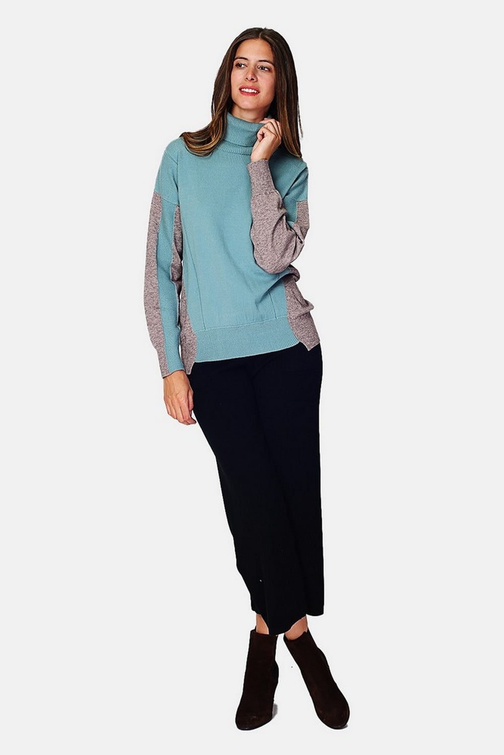 Turtleneck sweater, in bricolor with long sleeves