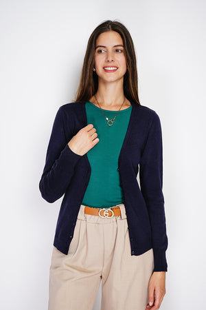 Classic crew neck cardigan knitted in 2 threads with long sleeves