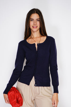 Classic V-neck cardigan knitted in 2 threads with long sleeves