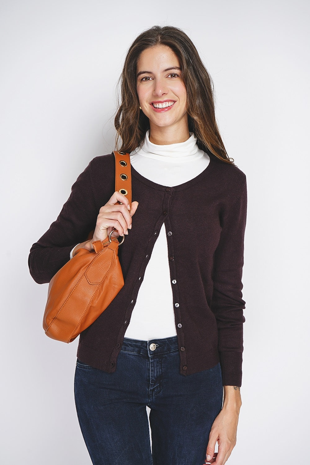 Classic V-neck cardigan knitted in 2 threads with long sleeves