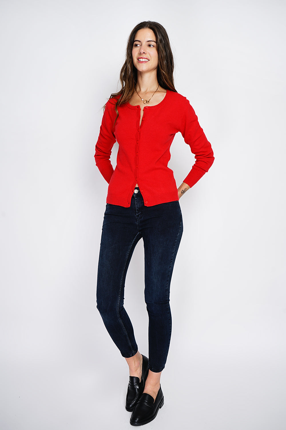 Classic V-neck cardigan knitted in 2 threads with long sleeves