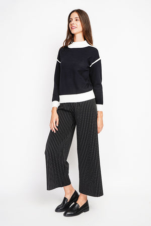 Fancy colored high neck sweater Oversized cut with long sleeves
