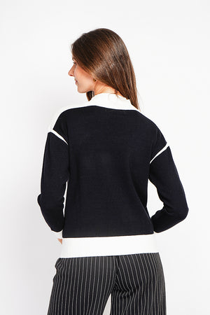 Fancy colored high neck sweater Oversized cut with long sleeves