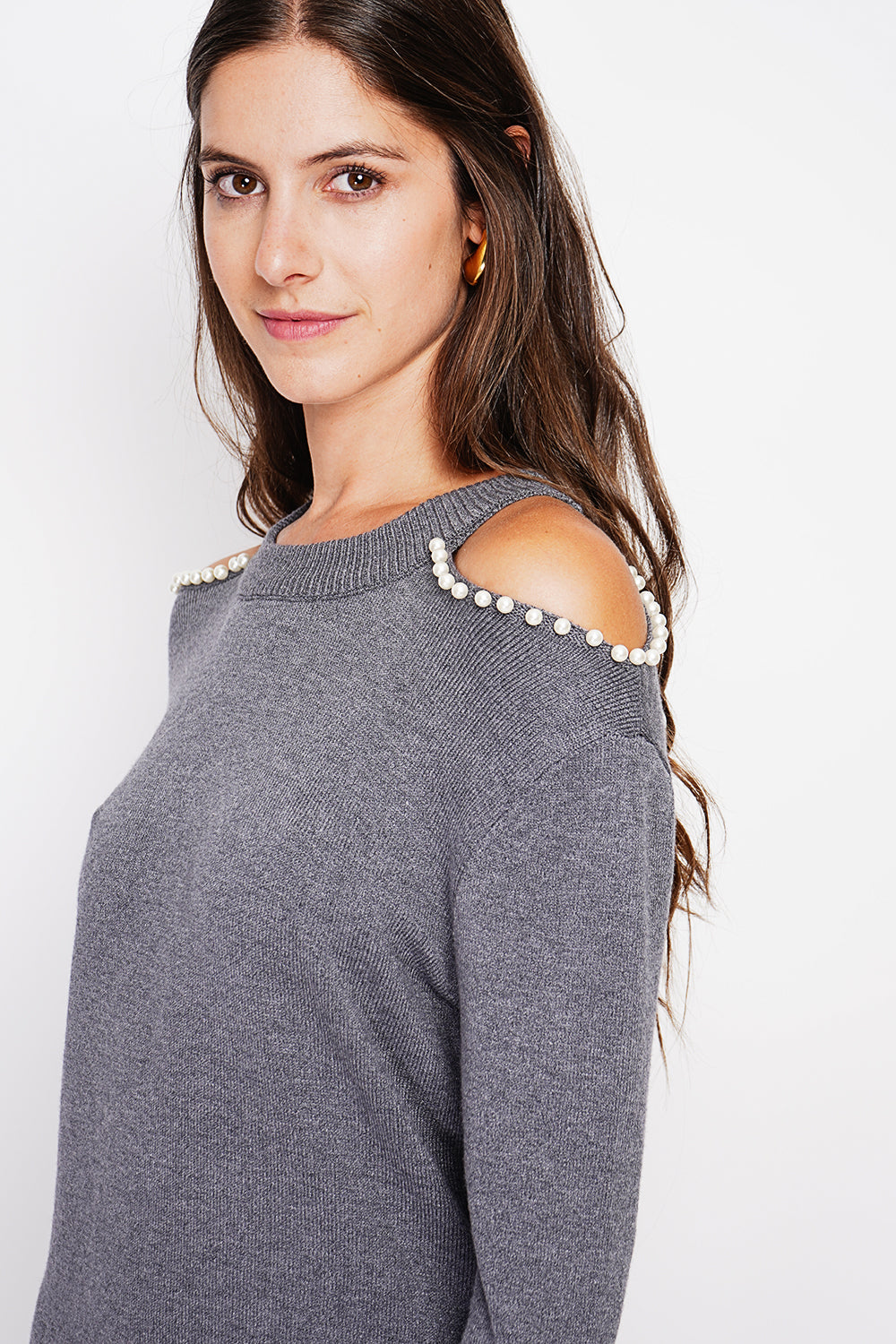 Turtleneck dress knit mesh hole at the shoulder with pearl