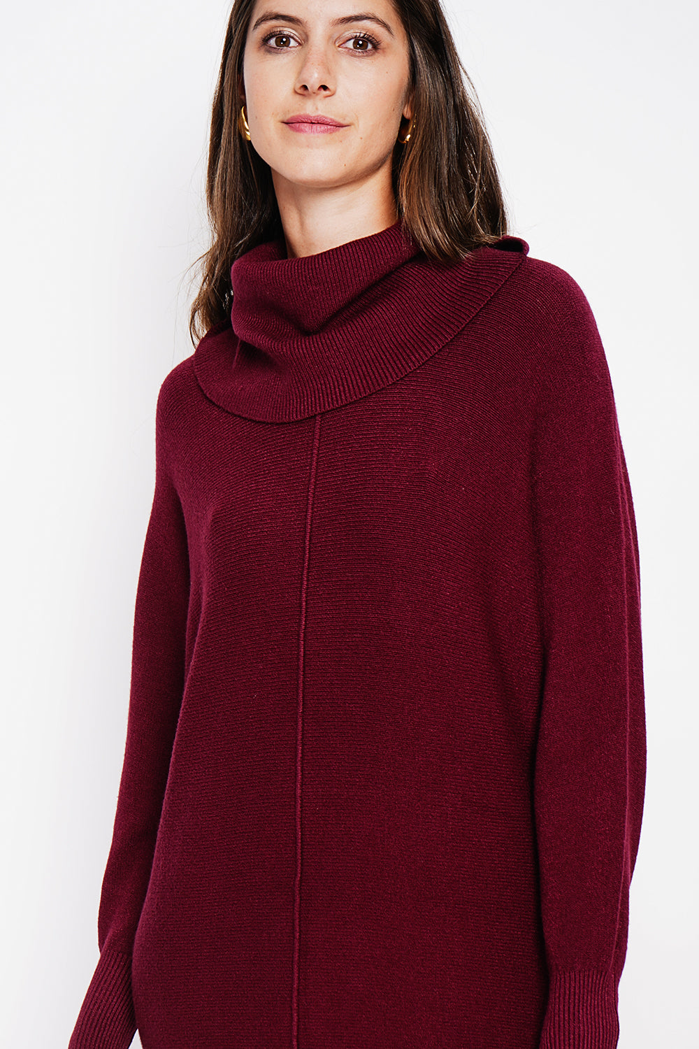 Oversized scoop neck dress with edgy front and batwing sleeves – Wine red – William de Faye