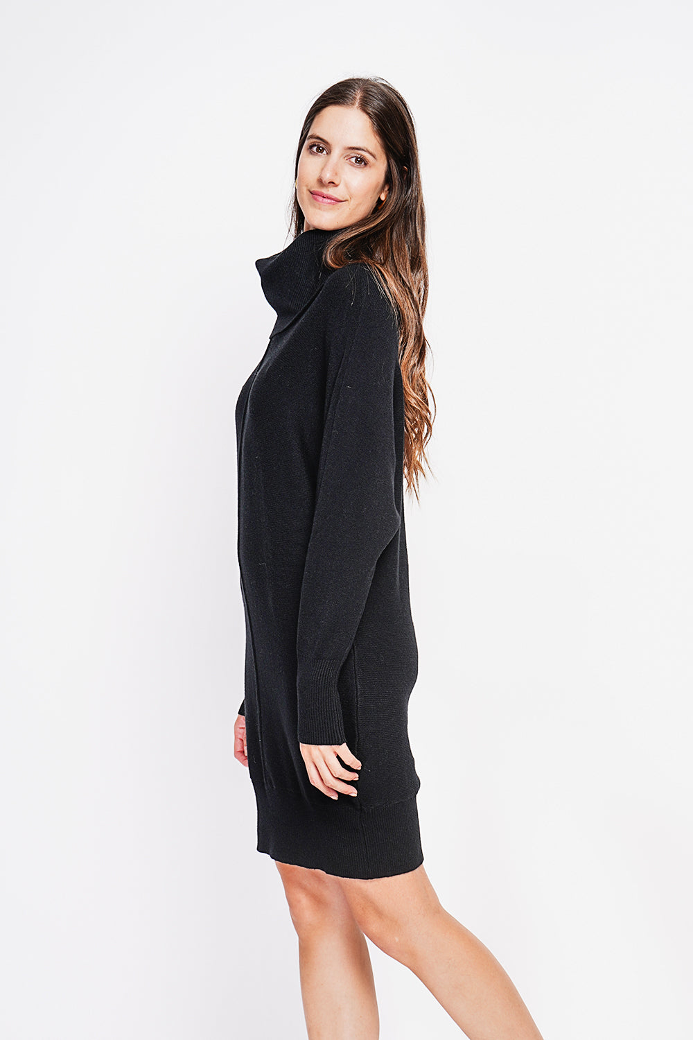 Oversized scoop neck dress with edgy front and batwing sleeves – Black – William de Faye