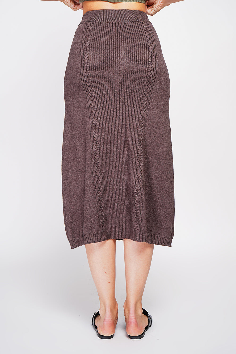 Long twisted skirt