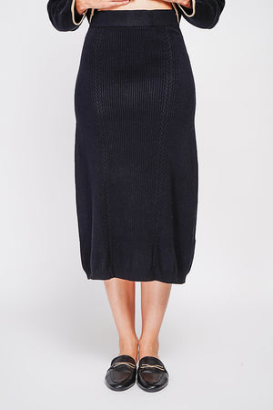 Long twisted skirt