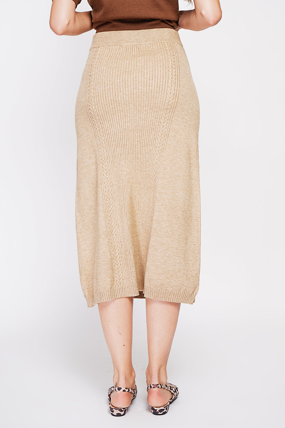 Long twisted skirt