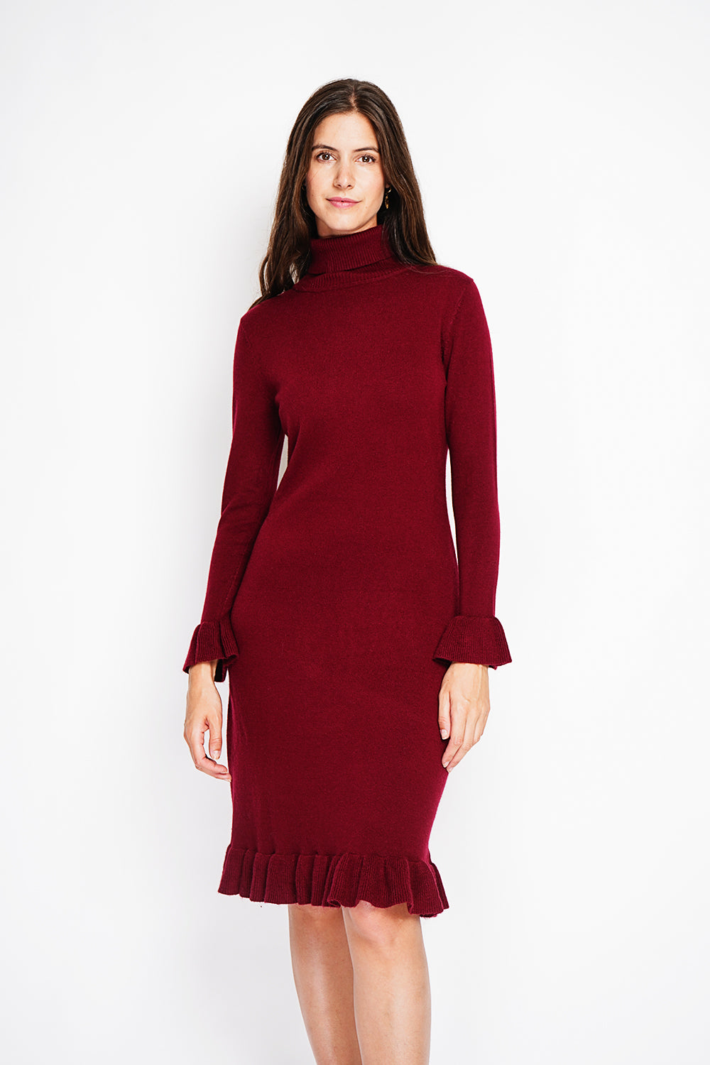 Dress with large low collar in foufou on long sleeves and bottom