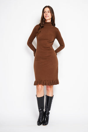 Dress with large low collar in foufou on long sleeves and bottom