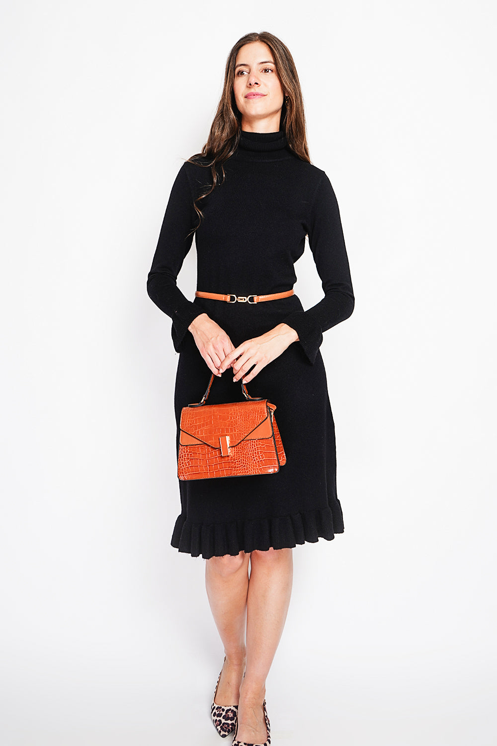 Dress with large low collar in foufou on long sleeves and bottom