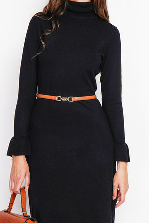 Dress with large low collar in foufou on long sleeves and bottom
