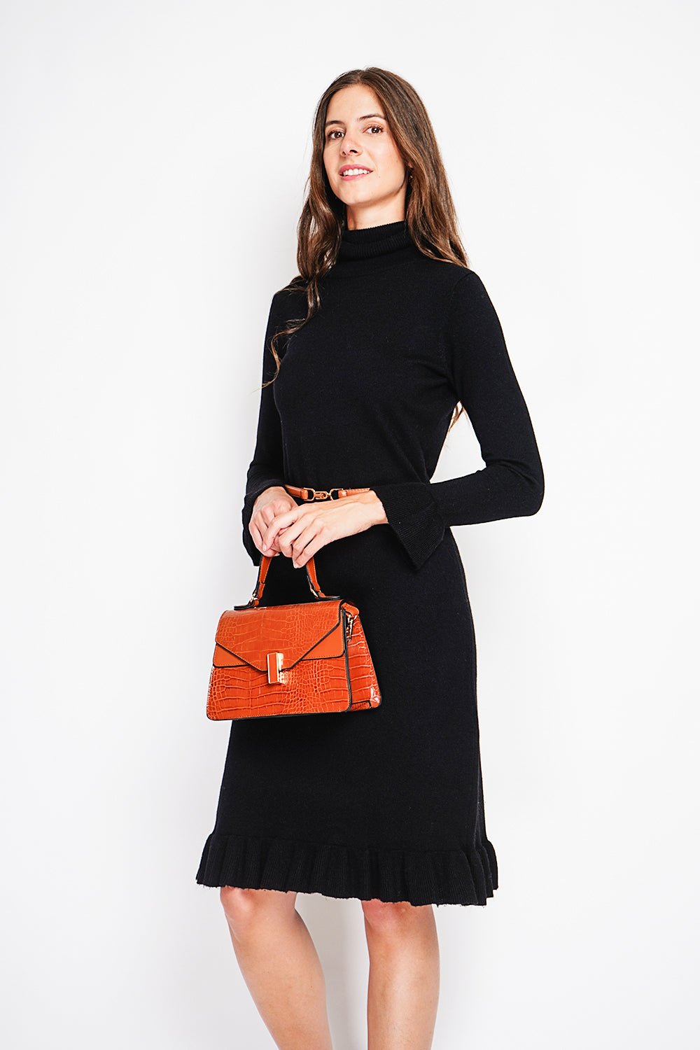 Dress with large low collar in foufou on long sleeves and bottom