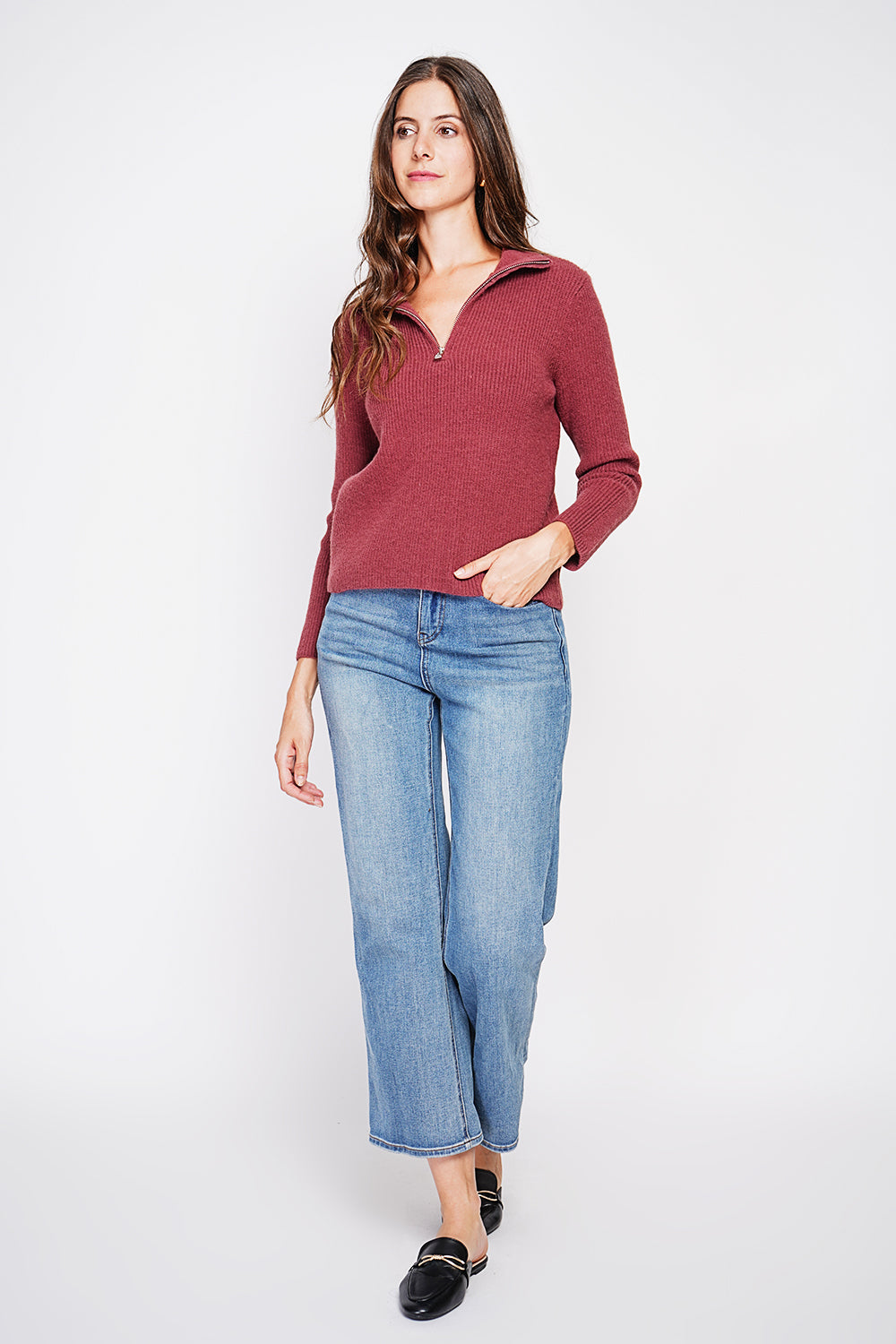 Ribbed zipped high neck sweater with long sleeves