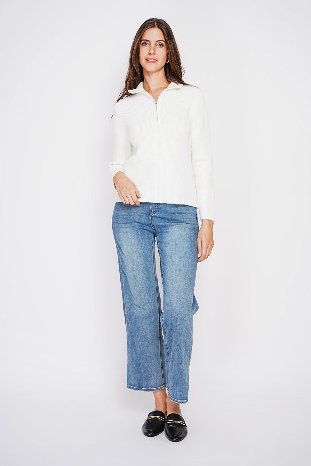 Pull côtelé col montant zippé – Blanc cassé – William de Faye