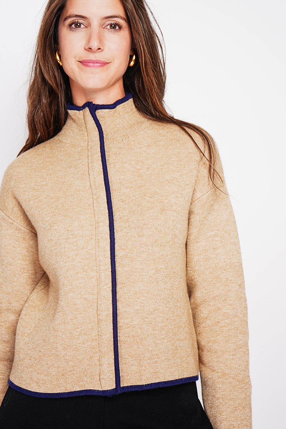 Gilet court zippé bicolore, manches longues – Nougat – William de Faye