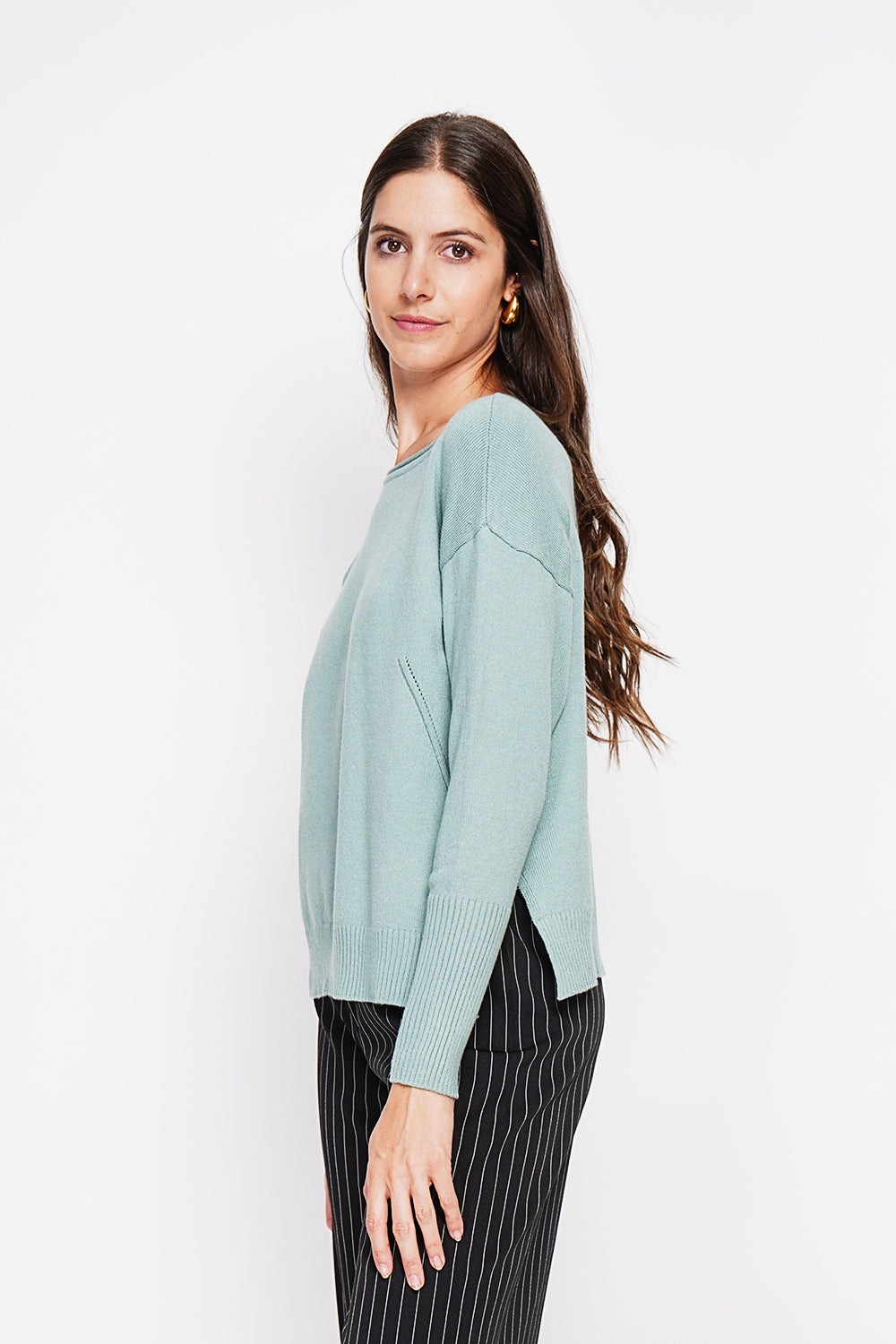 Oversized turtleneck sweater with openwork front and long sleeves – Jade green – William de Faye