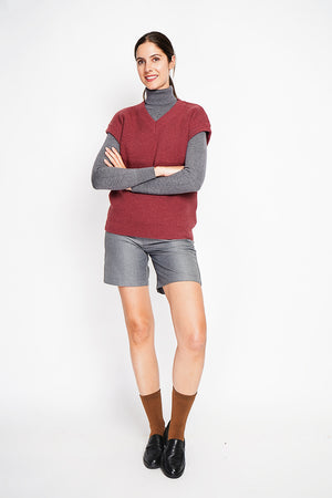 Sleeveless V-neck tunic