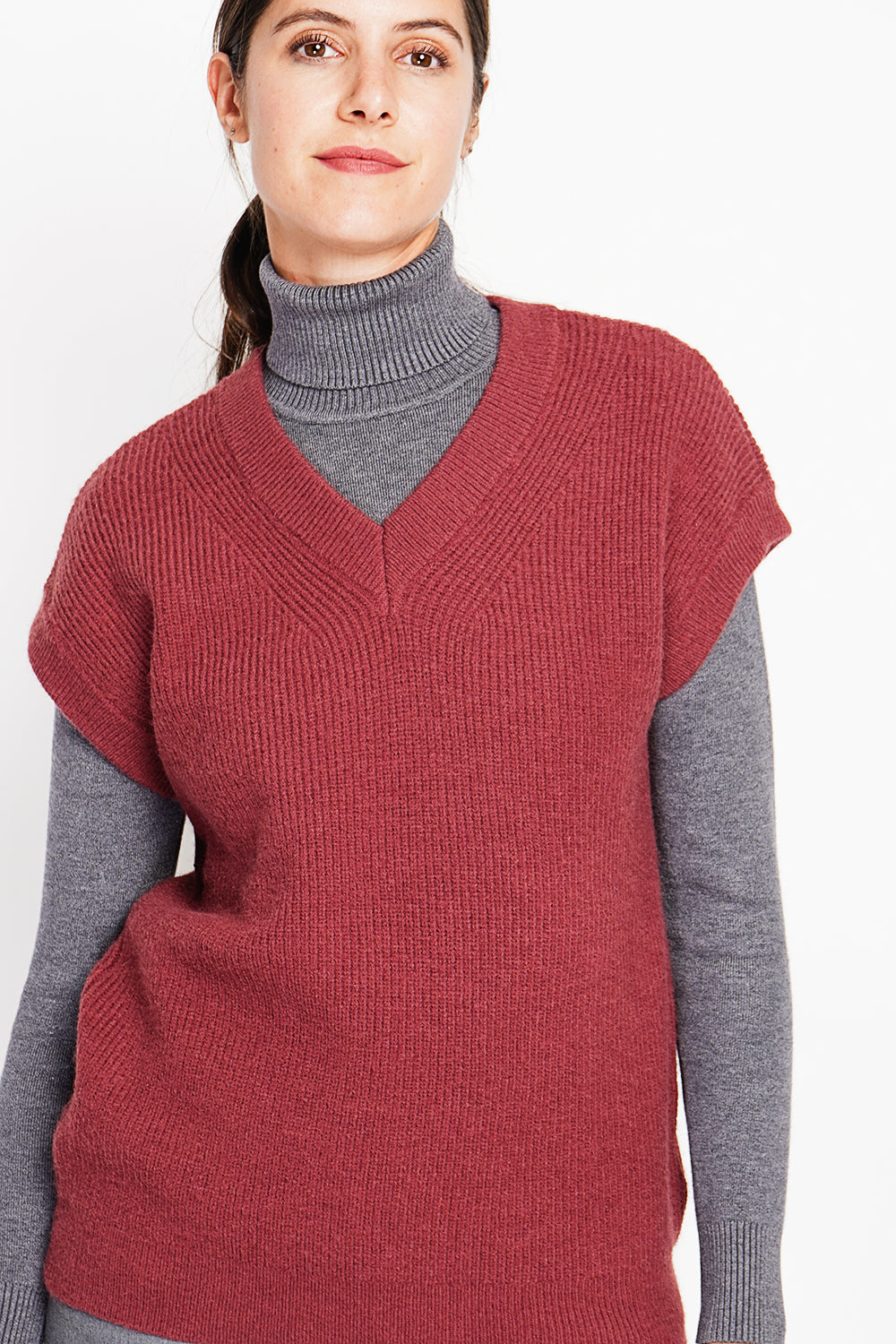 Sleeveless V-neck tunic