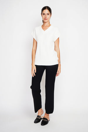 Sleeveless V-neck tunic