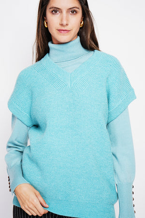 Sleeveless V-neck tunic
