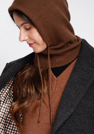 Ribbed drawstring hood