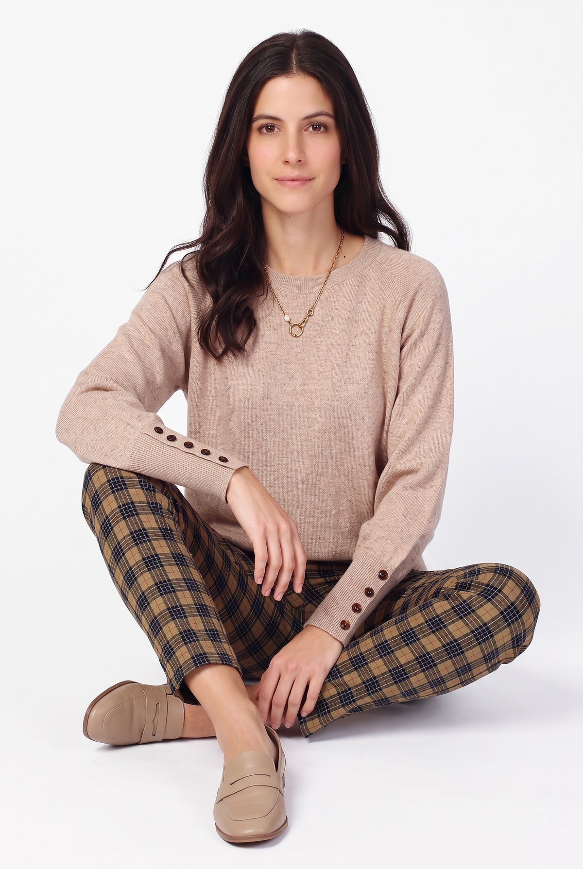 Oversized crew neck sweater with long, slightly balloon sleeves and buttoned cuffs – Camel – William de Faye