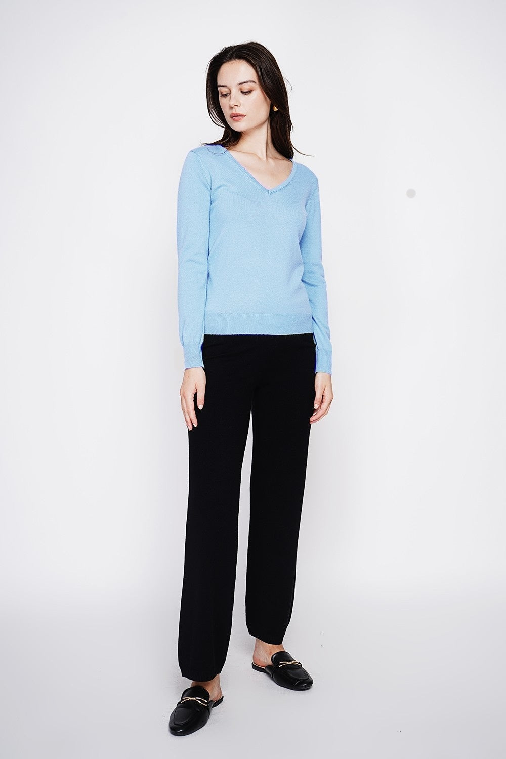 Pull col V classique 2 fils – Bleu ciel – William de Faye