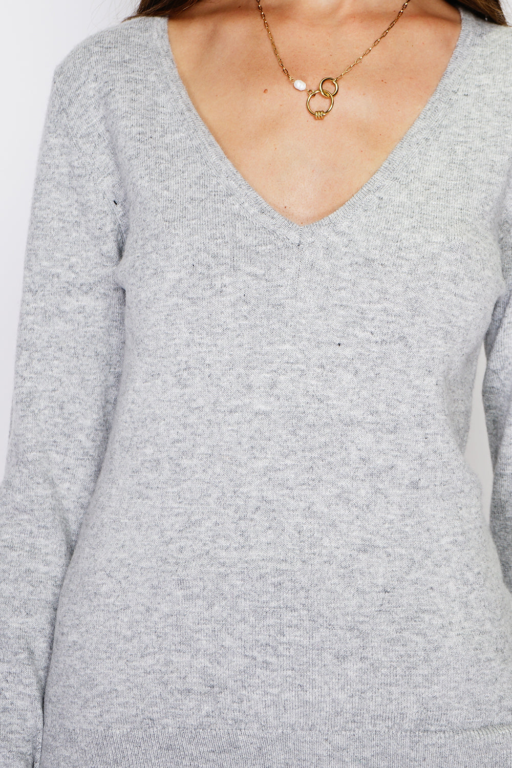 Pull col V classique 2 fils – Gris clair – William de Faye