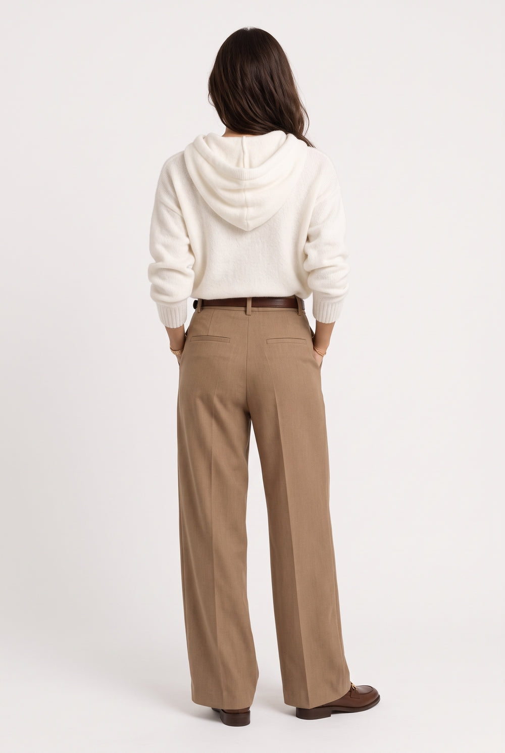 Pull à capuche oversize poche poitrine – Blanc cassé – William de Faye