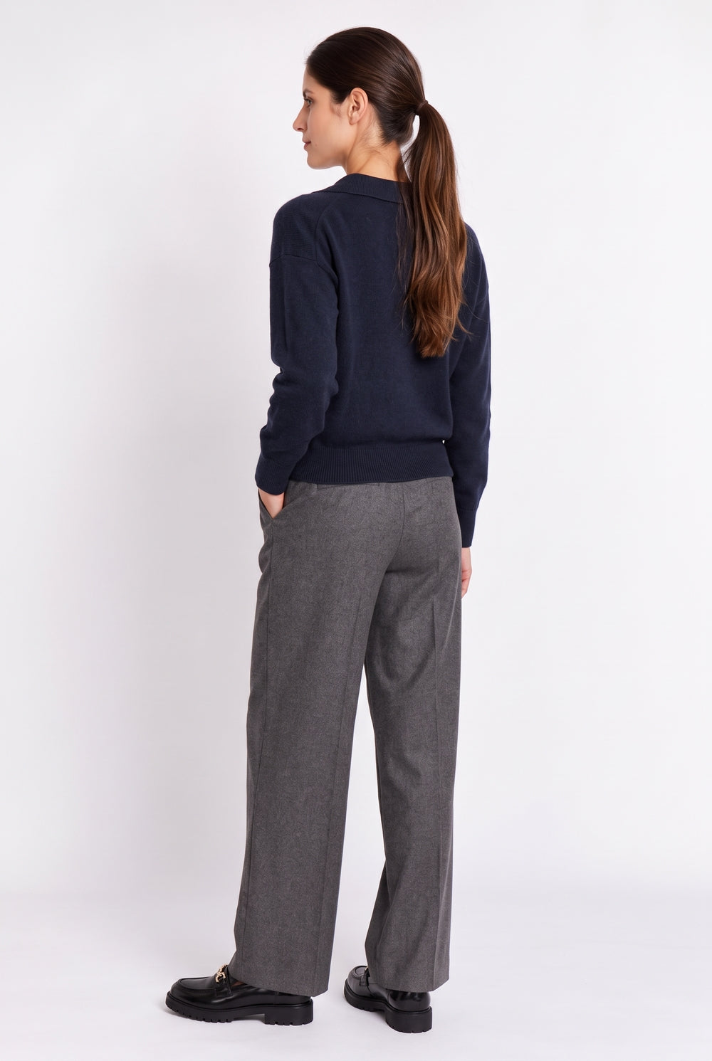 V-neck polo sweater, ribbed edges, oversized fit, long sleeves, 2-ply – Night blue – William de Faye