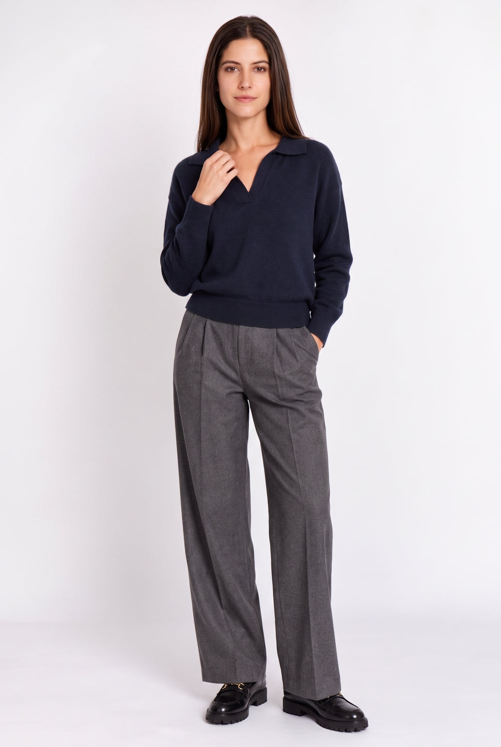 V-neck polo sweater, ribbed edges, oversized fit, long sleeves, 2-ply – Night blue – William de Faye