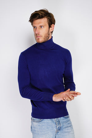 Classic turtleneck sweater with long sleeves knit in 3 threads